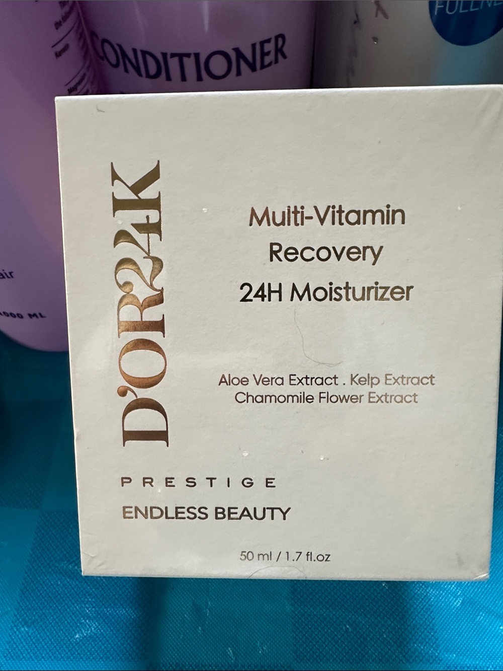 D'Orpak Multi-Vitamin Recovery 24H Moisturizer - White
